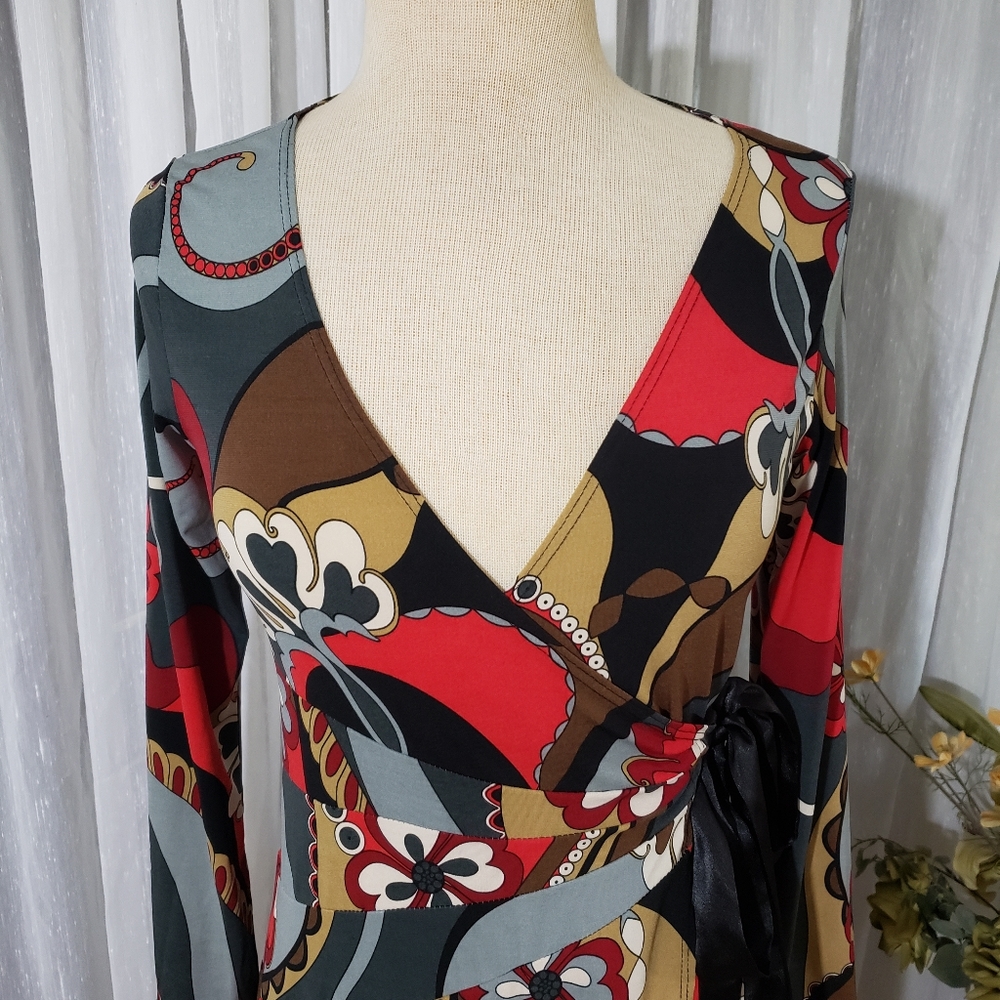 Wrap Midi Dress in Multi-Color Abstract Print - Picture 4 of 6
